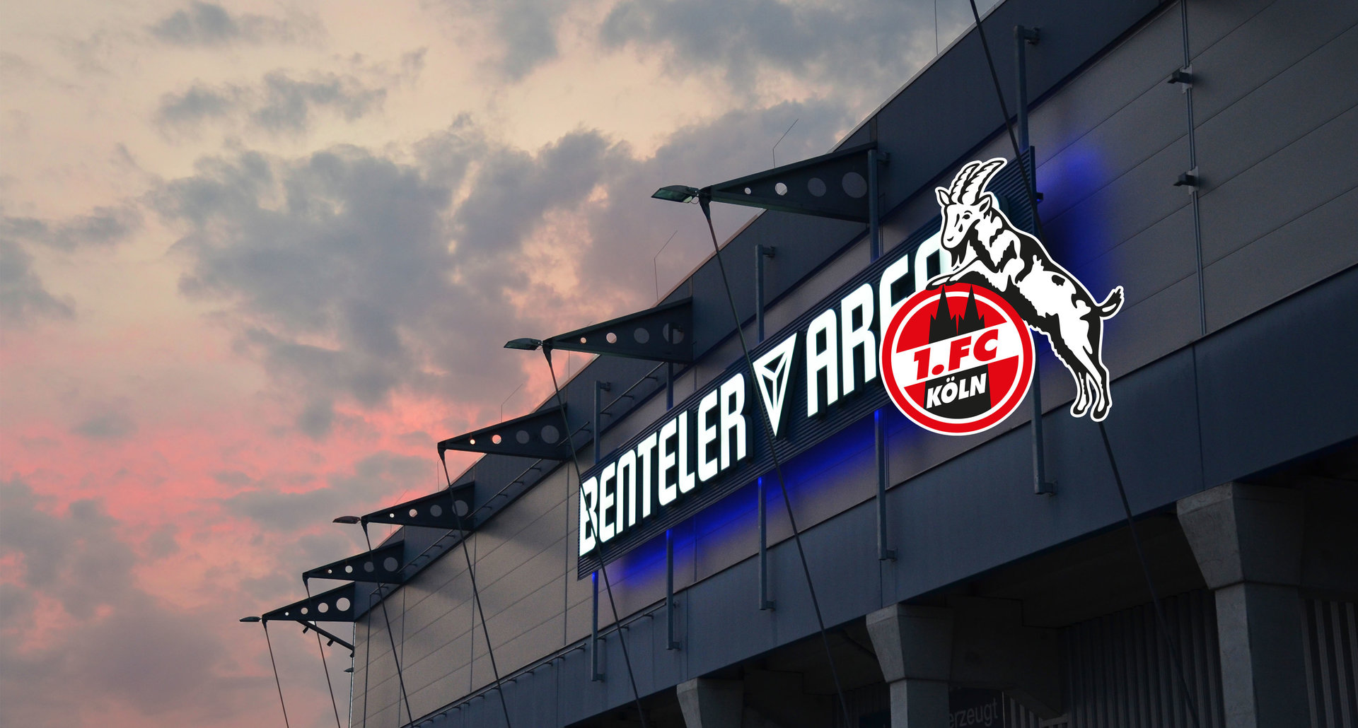 Fassade Benteler-Arena, Logo 1. FC Köln